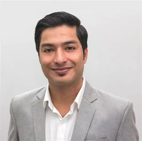 Javier R. | 33 Años